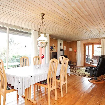 6 Person Holiday In *